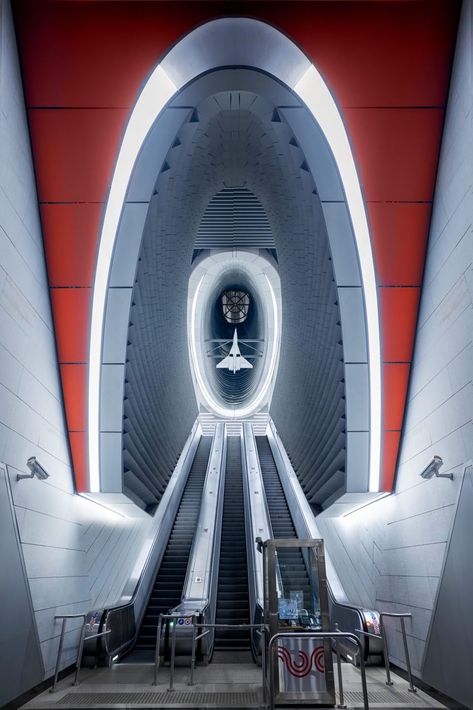 Sci Fi Subway, Metro Station Design, Modern Metro Station, Futuristic Subway Station, Moscow Metro Station, Moscow Metro, Metro Station, Train Station, Moscow