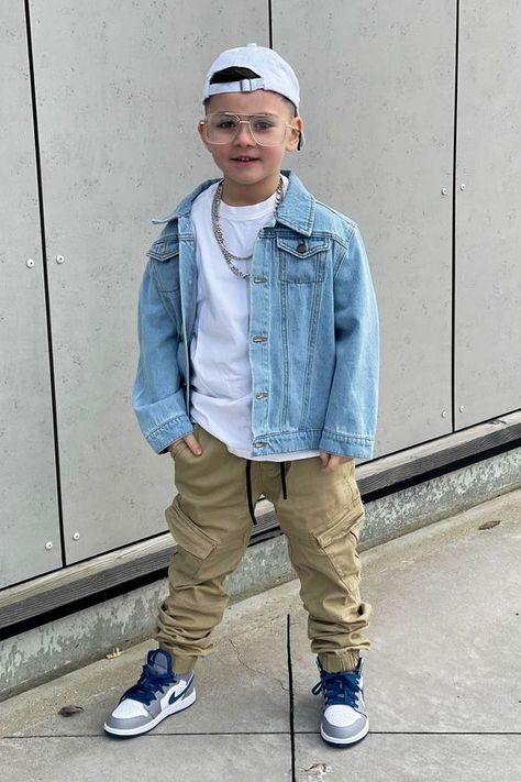 Pants good size pure azone or even size dolls Boys Fashion 2024, Boys Cargo Pants Outfits, Kids 80s Outfit Ideas Boys, Boys Back To School Outfits, Kids Boy Outfit, Fashion Boy Style, Boys Winter Outfits, Workout Small Waist, Little Boys Outfits