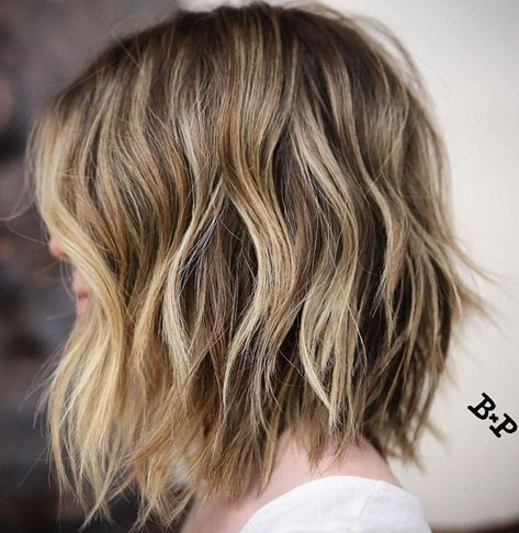 Bronde Choppy Bob Cream Blonde Hair, Bob Lung, Hair Cuts 2017, Brown Bob, Bronde Balayage, Bronde Hair, Choppy Bob Hairstyles, Brown Hair With Blonde Highlights, Brown Blonde Hair