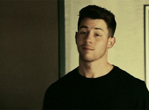 Nick Jonas Jumanji, Nick Jonas Gif, Nick Jonas Pictures, Nick Jones, Male Faceclaims, Surfer Boys, Three Brothers, Nick Jonas, Jonas Brothers