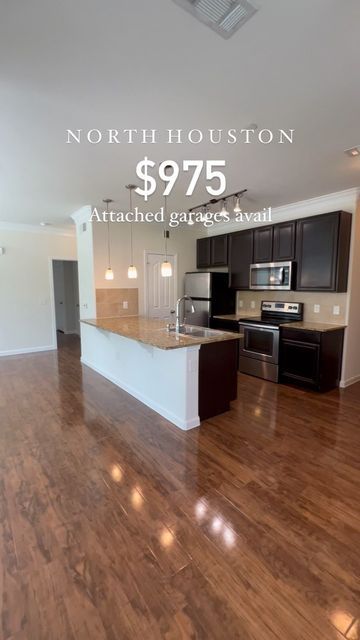 Houston Apartments For Rent, Houston Apartment Aesthetic, Houston Texas Apartments, Houses In Houston Texas, Texas Apartment, Airbnb Apartment, Closets Bedrooms, Apartment Locator, Houston Apartment