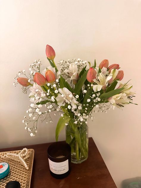 Flowers in a vase #tulips #lillies #babiesbreath #flowers #bouquet #flowerarrangement #aesthetic #pinkflowers #pinkandwhite #pinkandwhiteflowers Romanticizing Summer, Vase Tulips, Romanticing Life, Spring Board, Creative Aesthetic, Tulips Arrangement, Diy Bouquets, Flowers In A Vase, Boquette Flowers