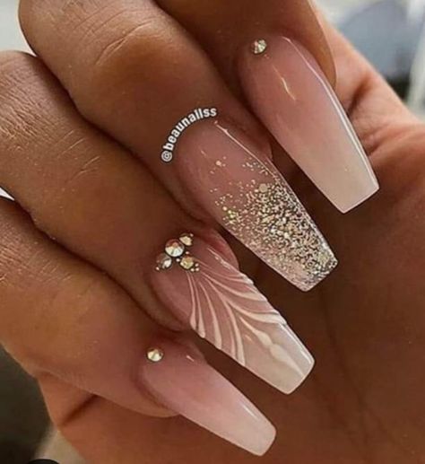 Ombre Nail Design, Ombre Nails Glitter, Ombre Acrylic Nails, Nails Design With Rhinestones, Gold Nail, Ombre Nail Designs, Bride Nails, Dipped Nails, Bridal Nails