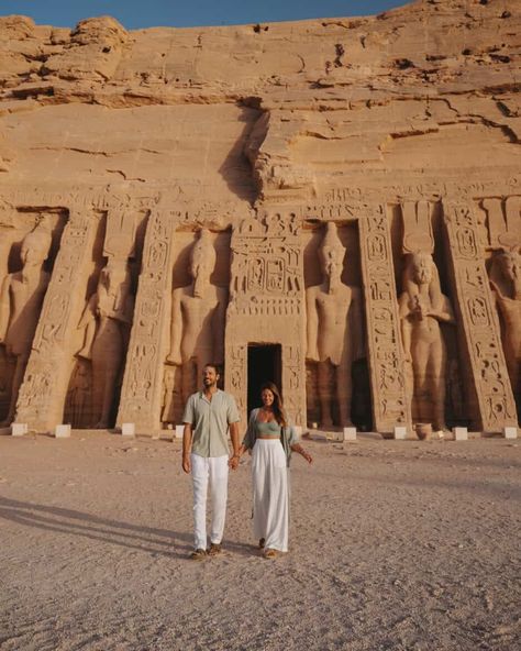 Egypt Poses, Istanbul Outfits, Egypt Itinerary, Egypt Outfits, Egypt Resorts, Nile River Cruise, Egypt Culture, Egypt Fashion, Luxor Temple