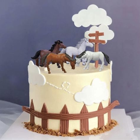 Western Birthday Cakes, Horse Theme Birthday Party, Cow Birthday Cake, Cowgirl Cake, Horse Cake Toppers, Cowboy Cake, Horse Birthday Cake, Cowgirl Cakes, Cowboy Cakes