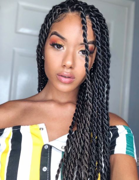 Summer Hairstyles 2023: 18 Ideas for Black Women New Hairstyles Black Women Braids, Braids For Summer 2023, Medium Length Senegalese Twists, Medium Size Senegalese Twist, Medium Twists Senegalese, Medium Size Twist Braids, Hair Twist Styles Black Women, Senegalese Twist Hairstyles Medium, Medium Size Twist