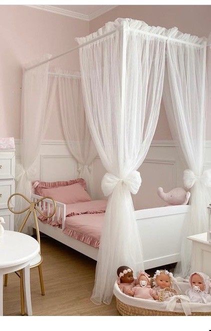 Girls Furniture, Bedroom Wall Decor Ideas, Bedroom Decor For Small Rooms, Princess Bedroom, Toddler Girl Room, Kids Bedroom Inspiration, Purple Rooms, Princess Room, Bedroom Idea