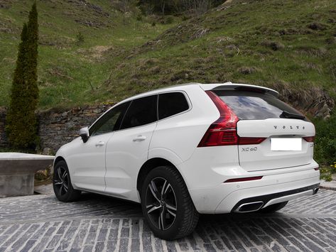 Volvo Xc60 White, Volvo 60, Volvo Suv, White Suv, Volvo Xc, Luxury Crossovers, Automobile Companies, Ferrari F12, Crossover Suv