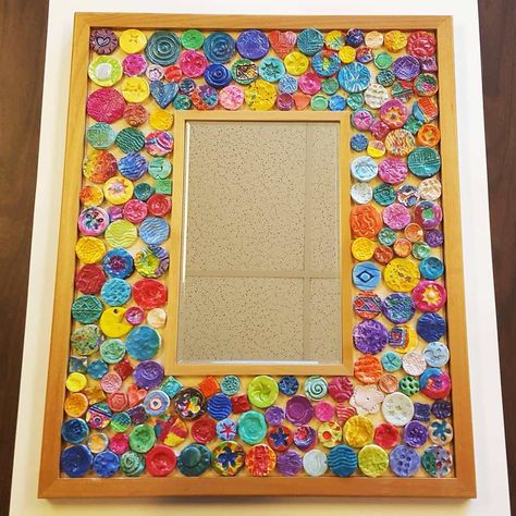 Class Project for Auction: Clay Mosaic Mirrors | Art is Basic | An Elementary Art Blog Preschool Winter Craft, Art Projects For Kids Preschool, Collaborative Art Projects For Kids, School Auction Art Projects, Daycare Art, School Auction Projects, Class Auction Projects, Clay Mosaic, Art Auction Projects