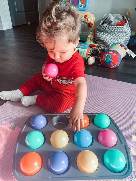 Montessori Activities 6 Month Old, Fun Activities For 6 Month Old, 6 Month Montessori, Food Sensory Activities, 6 Month Old Activities, Activities For 6 Month Old, Baby Sensory Activities, Printable Toddler Activities, Baby Room Activities