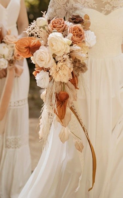 Autumn Cascading Bridal Bouquet, Rustic Cascading Bridal Bouquets, Waterfall Bouquet Wedding Rustic, Cascading Boho Bridal Bouquet, Forter Castle, Cascade Bridal Bouquet, Dried Flower Bouquet Wedding, Teardrop Bouquet, Rusting Wedding