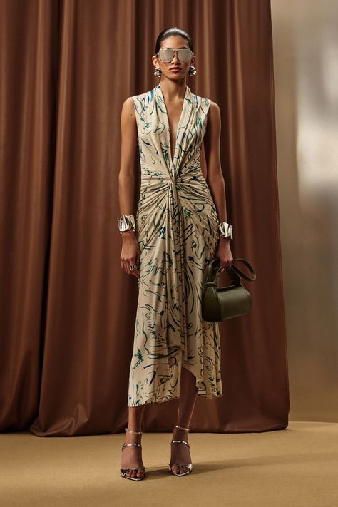 Luxury Chic V-neck Linen Dress, Chic Luxury Floral Print V-neck Dress, Elegant V-neck Maxi Dress With Abstract Print, Resort Fashion, Working Woman, Print Trends, Luxury Outfits, Dream Team, Art Deco Fashion