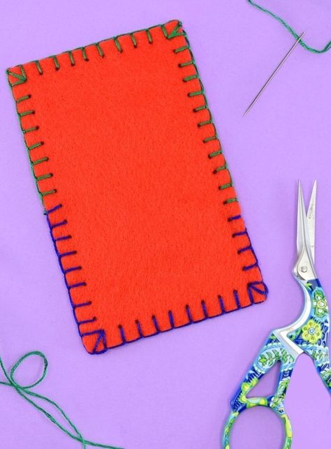 How to Sew the Blanket Stitch ⋆ Dream a Little Bigger Sewing Blankets, Hand Stitches, Wool Appliqué, Fidget Blankets, Blanket Ideas, Sewing Tutorials Free, Sewing Stitches, Top Sewing Pattern, Double Crochet Stitch