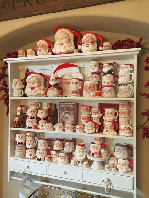 Santa Mugs Display, Santa Mugs Vintage, Vintage Santa Mugs Display, Santa Mug Display, Vintage Santa Mugs, Santa Display, Santa Cups, Kitschy Christmas, Retro Christmas Decorations