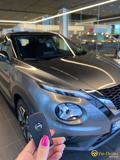 Juke Car Nissan, Nissan Juke Aesthetic, Nissan Juke 2022, Pretty Hyunjin, Juke Car, Vision Board Pictures, Boy Car, Vision Board Affirmations, Nissan Juke