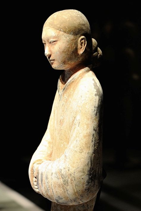 suzumushi Stone Age Art, Chinese Sculpture, Ancient Chinese Art, Sculptures Céramiques, Han Dynasty, Art Premier, Chinese Pottery, Chinese History, Chinese Ceramics