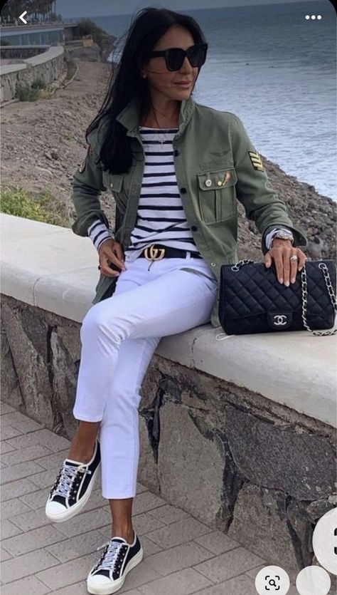 2024 Womens Fashion Casual, Feminine Outfit With Sneakers, Trendy Summer Work Outfits 2023, Outfits To Wear To A Graduation Party, Womens Outfits 2024, Business Casual Womens Fashion, Stylish Outfits For Women Over 50, Sunny Sunday, Outfit Primavera