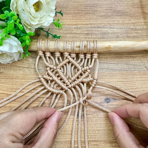 Macrame Flower Wrap, Macrame Flower Knot Tutorial, Flower Of Life Macrame, Lotus Flower Macrame Tutorial, Lotus Flower Macrame Wall Hanging, Macrame Tutorial, Lotus Flower, Macrame Patterns, Lotus