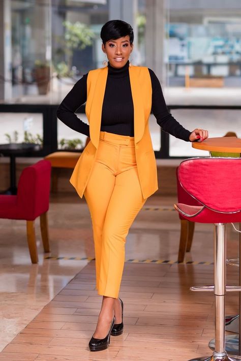 Fashionable Work Outfit, Ladies Suit, Corporate Attire, Stylish Work Attire, Business Casual Outfits For Women, Woman Suit Fashion, Classy Dress Outfits, Classy Work Outfits, Latest African Fashion Dresses