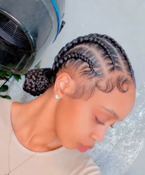 Braided Short Hairstyles, Back Braids, Hair Baddie, Straight Back Braids, Dess Dior, Bts Hairstyle, Pretty Braids, Black Ponytail Hairstyles, Feed In Braids Hairstyles