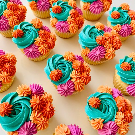 Bakery Boutique, Teal Cupcakes, Teal Cake, Pink Buttercream, Purple Cupcakes, Orange Cupcakes, Cakes And Pastries, Cupcake Decorating Tips, Cake Piping