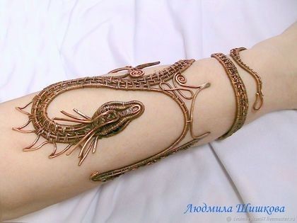 Rings Ideas, Wire Jewelry Making, Wire Jewelry Designs, Dragon Jewelry, Diy Wire Jewelry, Women's Jewelry And Accessories, A Dragon, Fantasy Jewelry, Dragon Tattoo