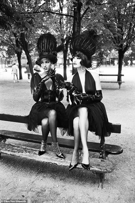 Hats off to them: Karen Mulder and Deon Bray for Vogue US, taken in Paris in 1991... Grace Coddington, Hailey Clauson, Karen Mulder, Hannah Ferguson, Jessica Stam, Chanel Iman, Mode Chanel, Ellen Von Unwerth, Anna Dello Russo