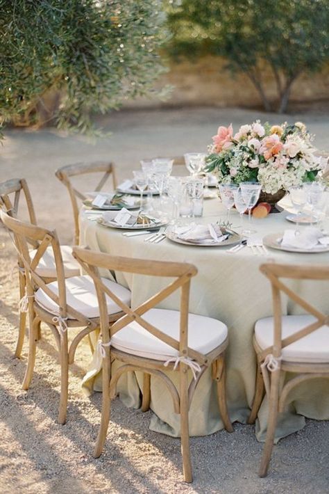 Round Tables With Table Cloth, Outdoor Wedding Round Table Settings, Simple Outdoor Table Decor, Outdoor Wedding Table Decorations, Floral Chairs, Outdoor Wedding Tables, Round Wedding Tables, Villa Photography, Jose Villa Photography