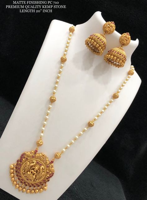 Latest Pearl Necklace Designs, Temple Jewellery Earrings, Delicate Gold Jewelry, Mangalsutra Design, Neck Pieces Jewelry, Antique Necklaces Design, Black Beads Mangalsutra Design, New Gold Jewellery Designs, Antique Jewellery Designs