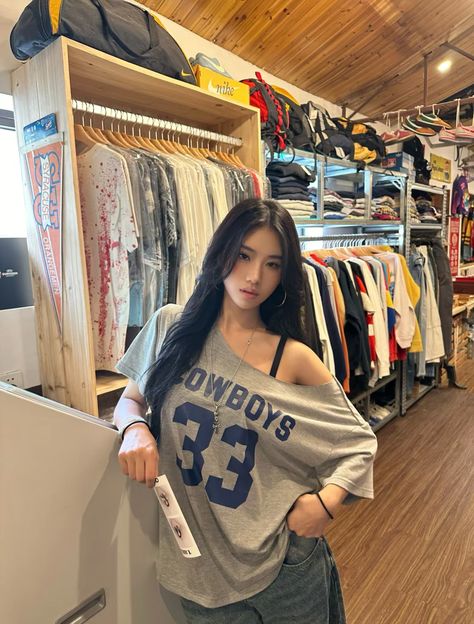 Amazon Finds Outfits, Amazon Finds Makeup, Mall Outfit, Night Beauty, Outfit Korean, Outfit Inspo Casual, Y2k Coquette, 2000s Fashion Outfits, Aesthetic Y2k