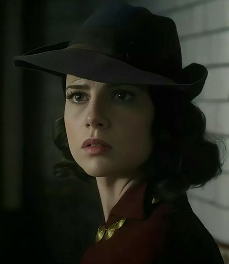 Fancasts Female, Ada Shelby, Vintage Short Hair, Kim Yong-ji, Malfoy Family, Female Detective, Miss Peregrines Home For Peculiar, Christine Daae, Lucy Boynton