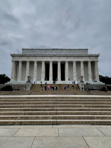 Lincoln Memorial, Washington D.C. - Cloudy -Monument -Photography Lincoln Monument, Monument Photography, Travel Buddy, Lincoln Memorial, Washington Usa, Washington Monument, Historical Monuments, Us Marine Corps, Road Trippin