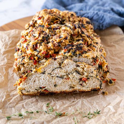 Popeye Bread Great Harvest Recipe, Great Harvest Bread Company, Great Harvest Bread, Spinach Bread, Savory Bread Recipe, Artisan Bread Recipes, Savory Bread, Harvest Recipes, Fresh Spinach