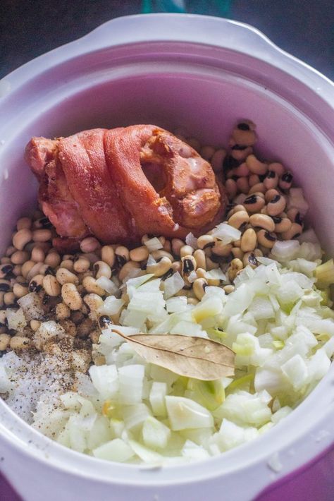 Black Eyed Peas Recipe With Ham Hocks, Ham And Black Eyed Peas Crock Pot, Black Eyed Peas Ham Hock, Crock Pot Black Eyed Peas Southern Style, Black Eye Peas With Ham Hock, Blackeyed Peas In Crockpot, Black Eyed Peas With Ham Hock, Black Eye Peas Crockpot, Crockpot Black Eyed Peas