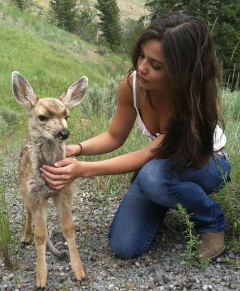 Soft Life Era, A Soft Life, Stunning Nature, Looks Country, Danielle Campbell, Soft Life, Halloween This Year, Creative Halloween Costumes, Jolie Photo