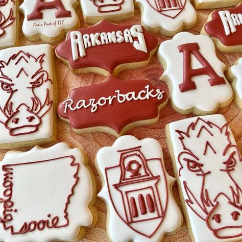 Arkansas Razorback Cookies, Razorback Graduation Party, Razorback Cookies Decorated, University Of Arkansas Graduation Party, Razorback Cookies, Razorback Party, College Cookies, Grad Dinner, Graduation Party Inspiration