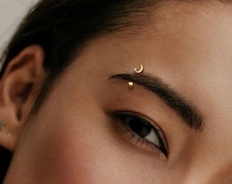 Eyebrow Piercing Jewelry Cute, Eyebrow Piercing Jewelry Gold, Eyebrow Piercing Jewelry Star, Feminine Eyebrow Piercing, Brow Piercing Jewelry, Left Eyebrow Piercing, Pirsing Eyebrow, Cool Eyebrow Piercing Jewelry, Cool Eyebrow Piercing