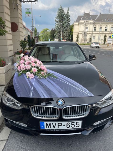 Svadbene Dekoracije, Wedding Car Deco, Pr Unboxing, Wedding Ceremony Decorations Outdoor, Car Wedding, Just Married Car, Bridal Car, Bride Entry, Wedding Car Decorations