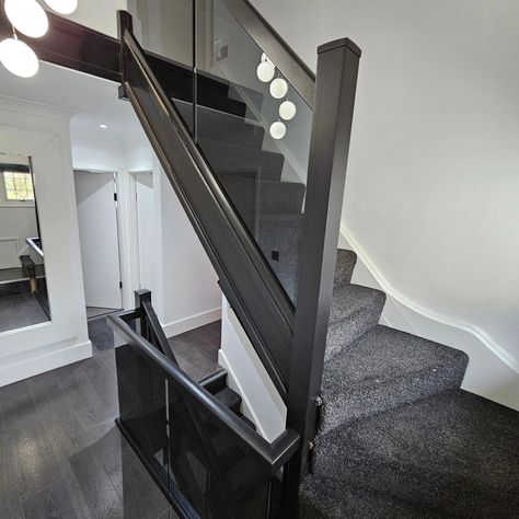 Black staircase balustrade with smoked glass. The black banister is starting to get more and more popular/requested 👌🏼 #staircasebanisters #blackstaircase #glassbanister #blackglassbalustrade Hallway Wall Ideas, Black Banister, Staircase Balustrade, Glass Stair, Black Staircase, Stair Rail, Hallway Wall, Glass Balustrade, April 16