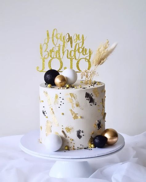 Happy Birthday Jojo 🖤🩶🤍💛 #greybuttercreamcake #birthdaycakeideas #birthdaycakeinspiration #greybirthdaycake #Laverton #lavertonnorth #altonameadows #altona #williamstown #Newport #portmelbourne #pointcookcakes #pointcook #sanctuarylakes Happy Birthday Jojo, Cake Design For Men, 70th Birthday Cake, 70th Birthday, Buttercream Cake, Cake Designs, Newport, Cake Decorating, Birthday Cake