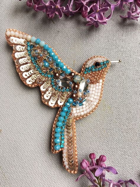 Hand Embroidered Jewelry, Beaded Bird, Bead Crafts Diy, Embroidered Brooch, Bird Dress, Embroidered Bird, Gift Valentines Day, Bird Embroidery, Bead Embroidery Jewelry