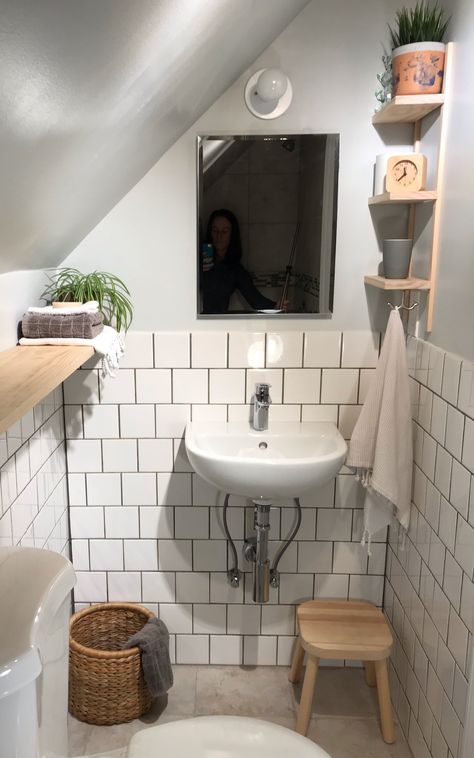 Tiny attic bathroom renovation. See the before and after photos with step-by-step instructions for each update. Small Upstairs Bathroom, Angled Ceiling Bathroom, Tiny Attic Bathroom, Skoolie Bathroom, Cascade House, Attic Bathrooms, Bathroom Attic, Attic Bathroom Ideas, Stairs Bathroom