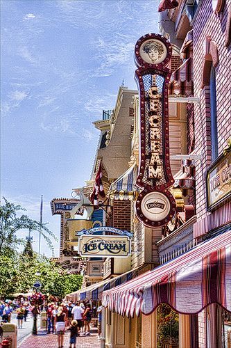 Disney Parque, Disneyland Anaheim, Images Disney, Main Street Usa, Anaheim California, Disney Photography, Disneyland California, Disneyland Park, Disney Photos