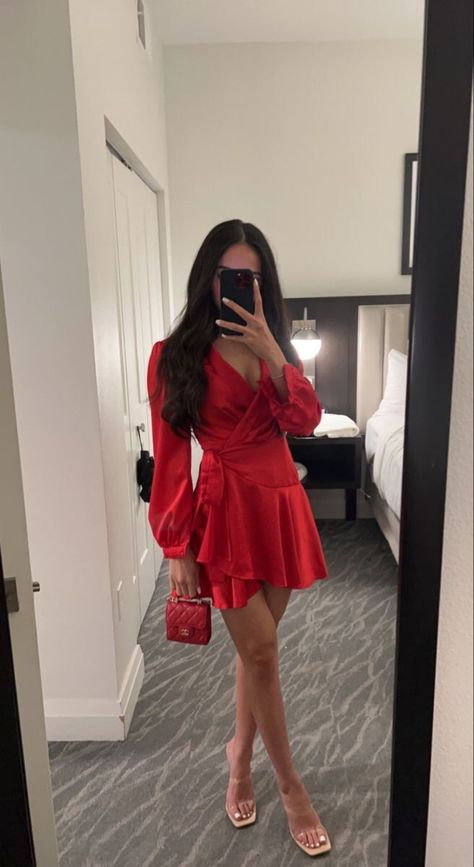 Dresses For Las Vegas, Going Out Dresses Classy, Dinner Outfits Dress, 23 Birthday Outfit, Elegant Dinner Outfit Classy Night, Expensive Outfits Classy, Outfit Dinner Night, Dinner Night Outfit Classy, Dinner Outfit Summer Night