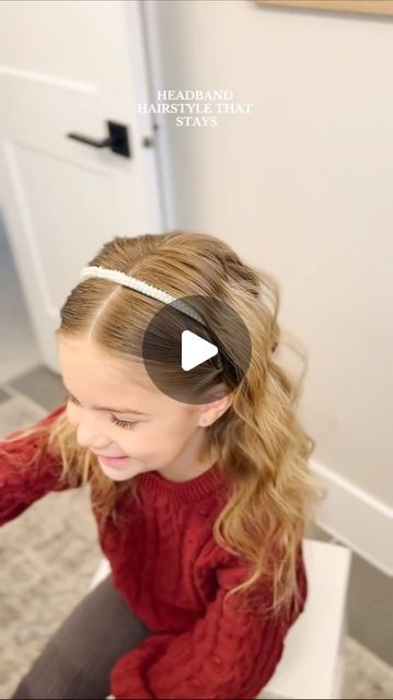 Aynsley Ovard Jorgensen on Instagram: "Does your daughter love headbands?! She’s OBSESSED!🥰 #hairhacks #holidayhair #christmashairstyle #christmas #christmashair #toddlerhair #toddlerhairstyles #hairinspo #viralhair #littlegirlhairstyles #hairideas #toddlerfashion #momanddaughter #hairaccessories" Girls Headband Hairstyles Kids, Christmas Girls Hairstyles, Kids Hairstyles With Headband, Kid Christmas Hairstyles, Kids Headband Hairstyles, Girls Headband Hairstyles, Headband Hairstyles For Kids, Girls Hairstyles With Headband, Hairstyles With Headbands For Kids