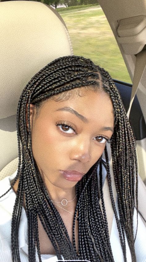 Black girl
Knotless braids
Box braids
Sun
Selfie
Brown eyes Cute Box Braids, Braid Inspiration, Cute Box Braids Hairstyles, Box Braid, Braid Ideas, Knotless Braids, Hairstyles Braids, African Braids, Braid Hairstyles