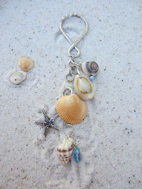 Horse Conch Shell, Precious Metal Clay Jewelry, Art Coquillage, Surf Jewelry, Keychain Ideas, Car Charms Mirror, Sea Jewelry, Shell Crafts Diy, Metal Clay Jewelry