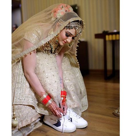 Indian Wedding Theme, Bridal Sneakers, Wedding Shoots, Contemporary Bride, Unique Wedding Photos, Bridal Poses, Conquer The World, Indian Bridal Dress, Indian Bridal Outfits