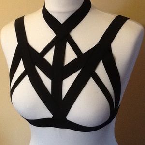 Post Apocalyptic Fashion, Apocalyptic Fashion, Harness Bra, Floral Bra, Perfect Bra, Body Harness, Crop Top Bra, Fitted Tee, Gothic Dress