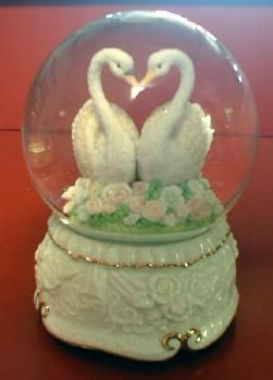 kitschy swans snowglobe Rooms Decoration, Pink Xmas, Snow Angels, Dream Room Inspiration, Pink Room, Croquettes, Cute Room Decor, Bellini, Dream House Decor